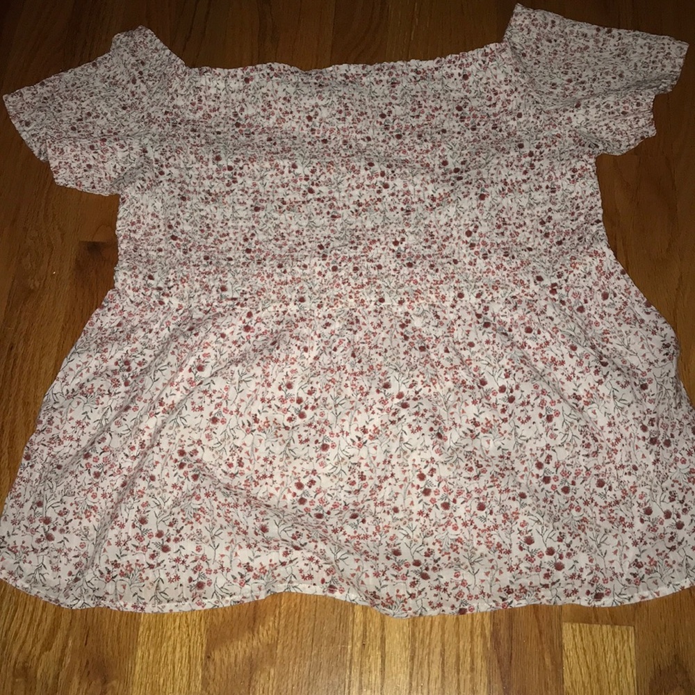 Off shoulders top